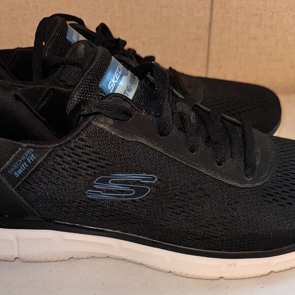 Men's Skechers Swift Fit Lite-weight Size 10.5 US - Picture 4 of 7